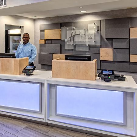 Holiday Inn Express Hotel & Suites Memphis Southwind By Ihg Exterior photo
