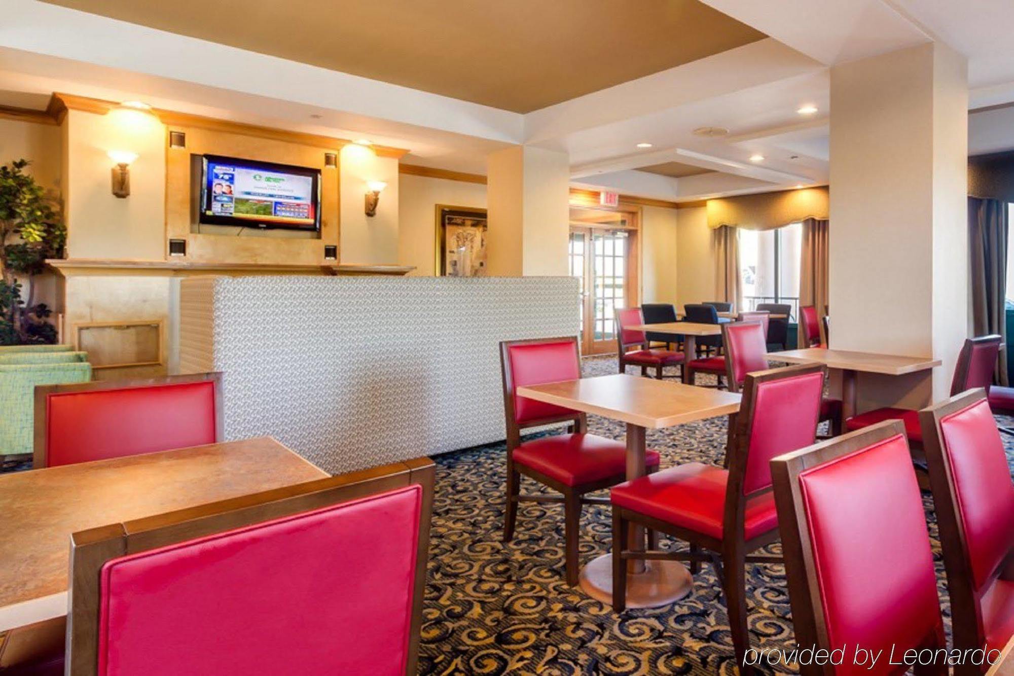 Holiday Inn Express Hotel & Suites Memphis Southwind By Ihg Exterior photo